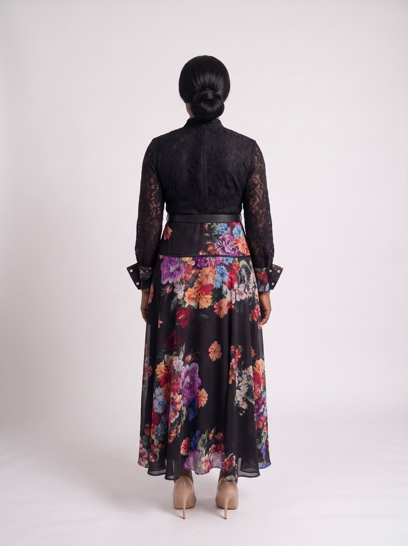 JF-08 robe longue dentelle et imprimé floral, vue de dos