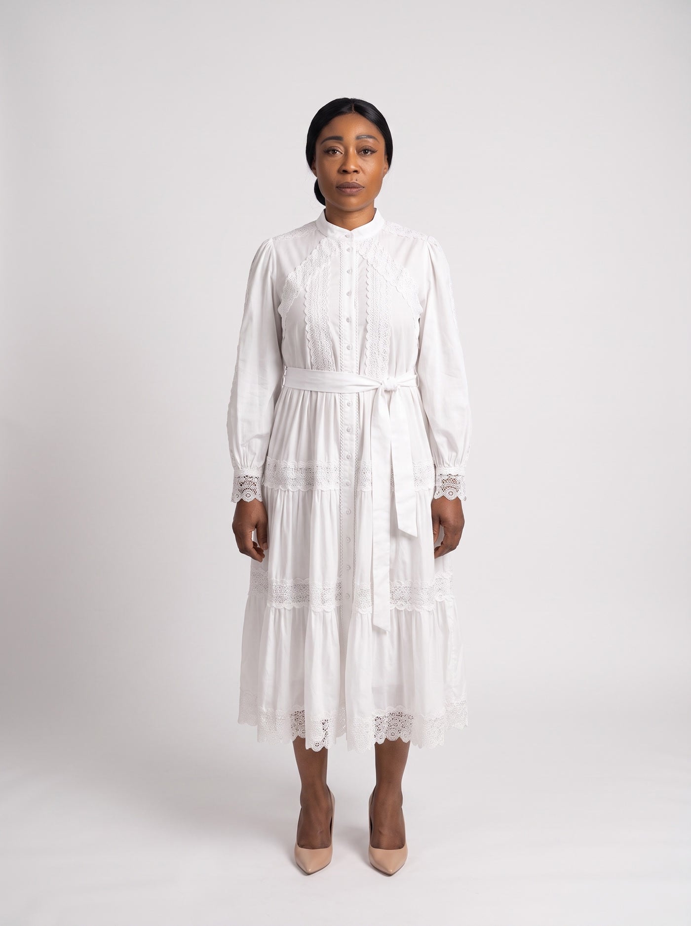 JF-21 robe chemise bohème ivoire à volants, vue de face