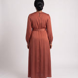 JF-28 robe ligne A terracotta à broderie perlée, vue de dos